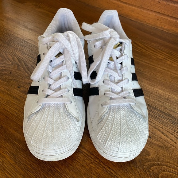 Adidas Superstar Sneakers - Picture 2 of 10